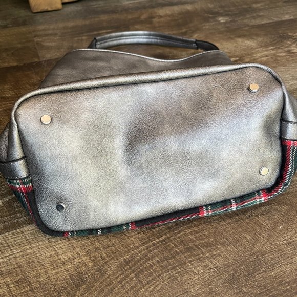 Coco + Carmen bag purse in plaid silver design. - Picture 9 of 10